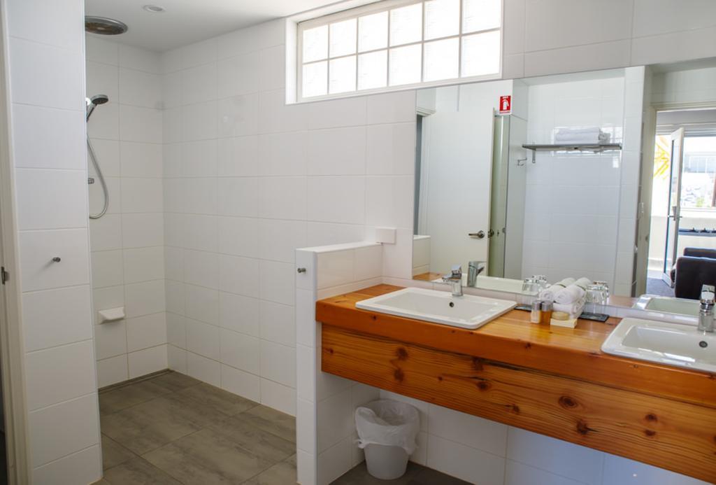 Fremantle Boutique Accommodation - Maand Up Bilik gambar